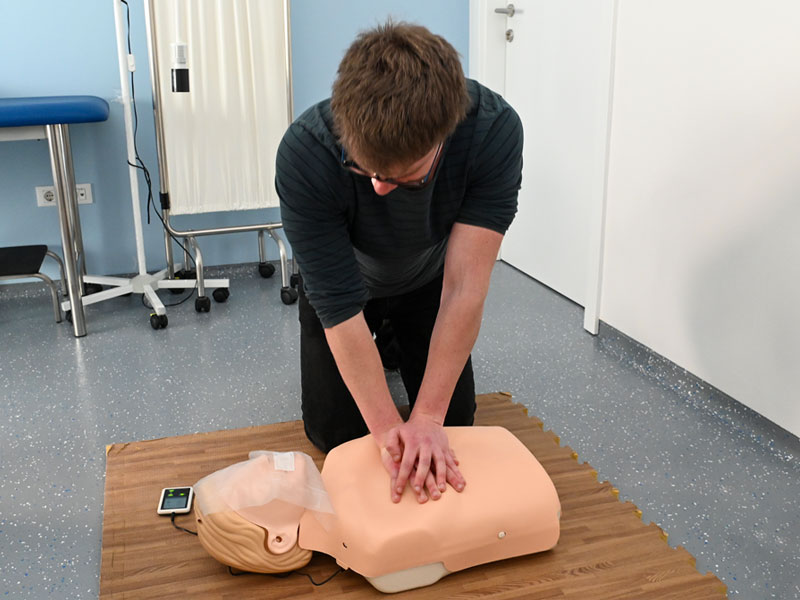 First aid courses for employees